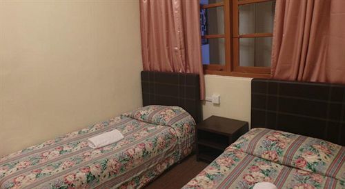 טאנה ראטה Dew Drop Inn מראה חיצוני תמונה