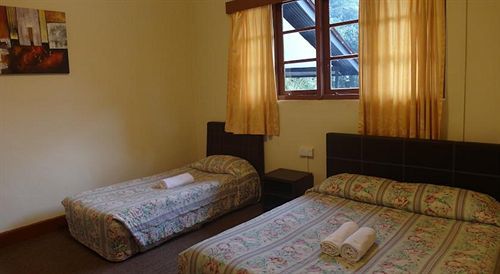 טאנה ראטה Dew Drop Inn מראה חיצוני תמונה